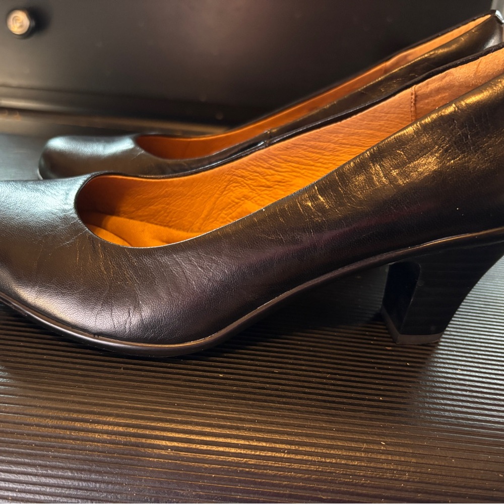 Sofft Black Leather Heels